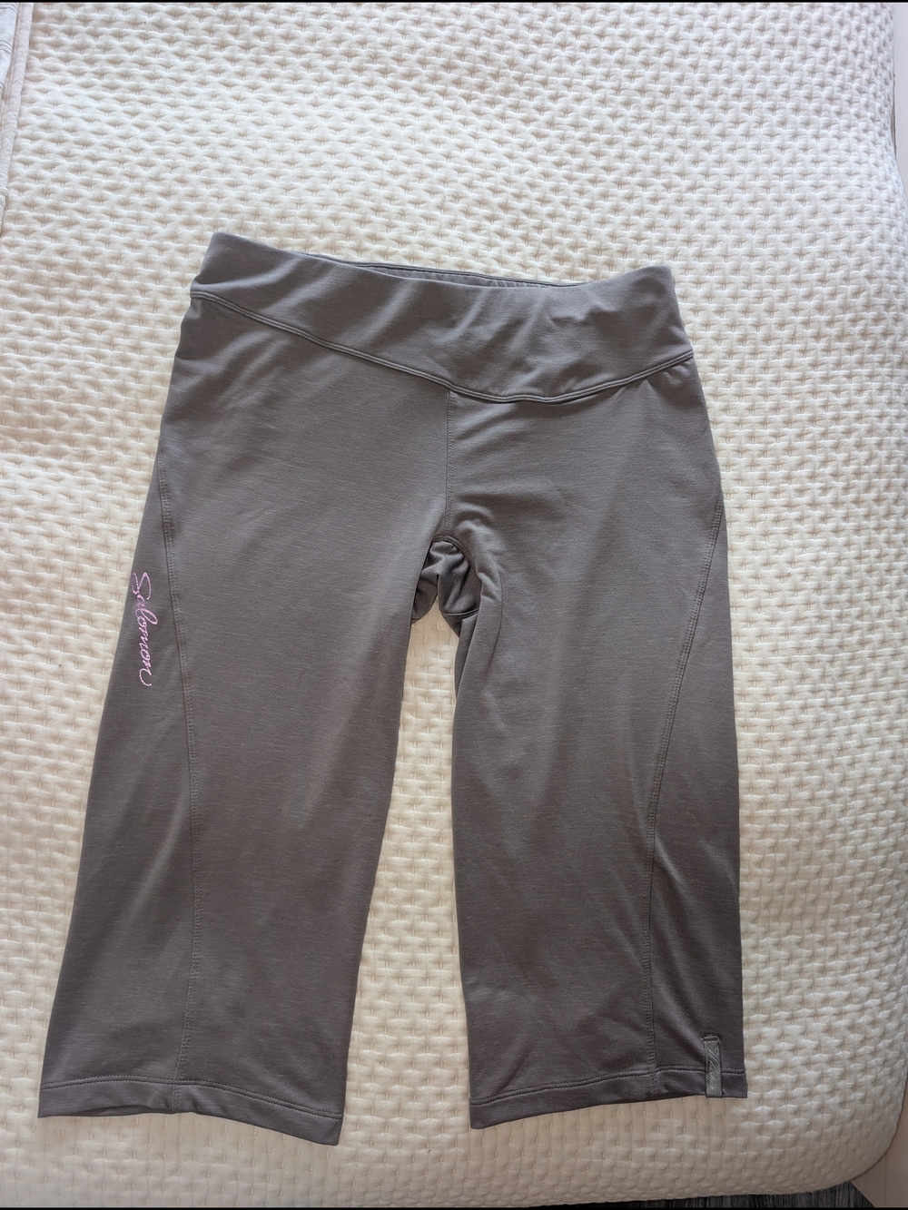 Salomon Women's Gray/Purple ¾ Active Leggings